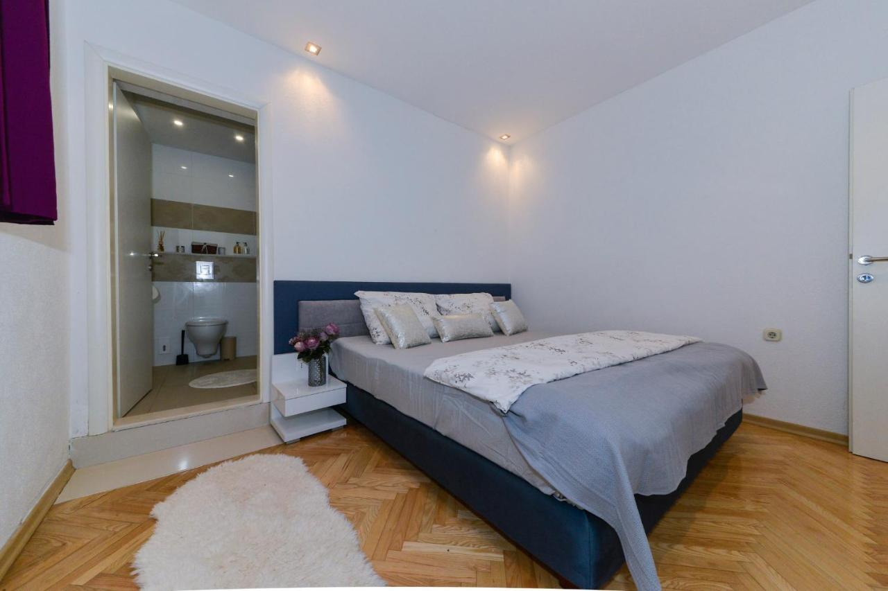 Family & Pet Friendly Apartment Iva 프로마이나 외부 사진